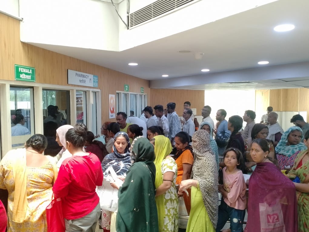 Number of patients rises with changing weather; medicines unavailable at the counter.