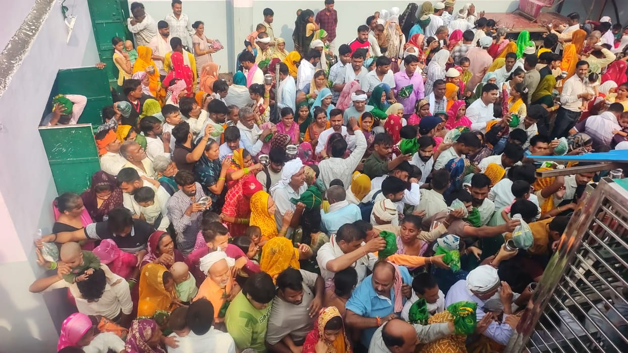 Crowds surged at Shanijat; several devotees fell ill due to the heat.