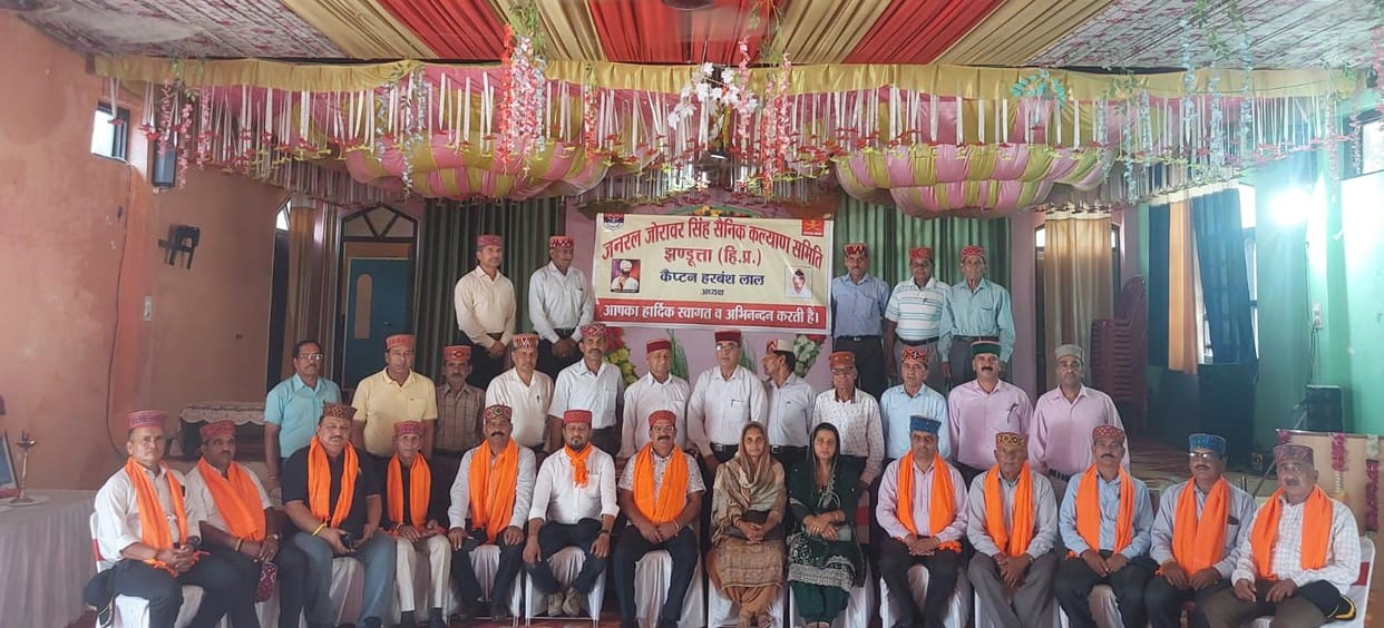 Honored veterans and heroes who won panchayat elections