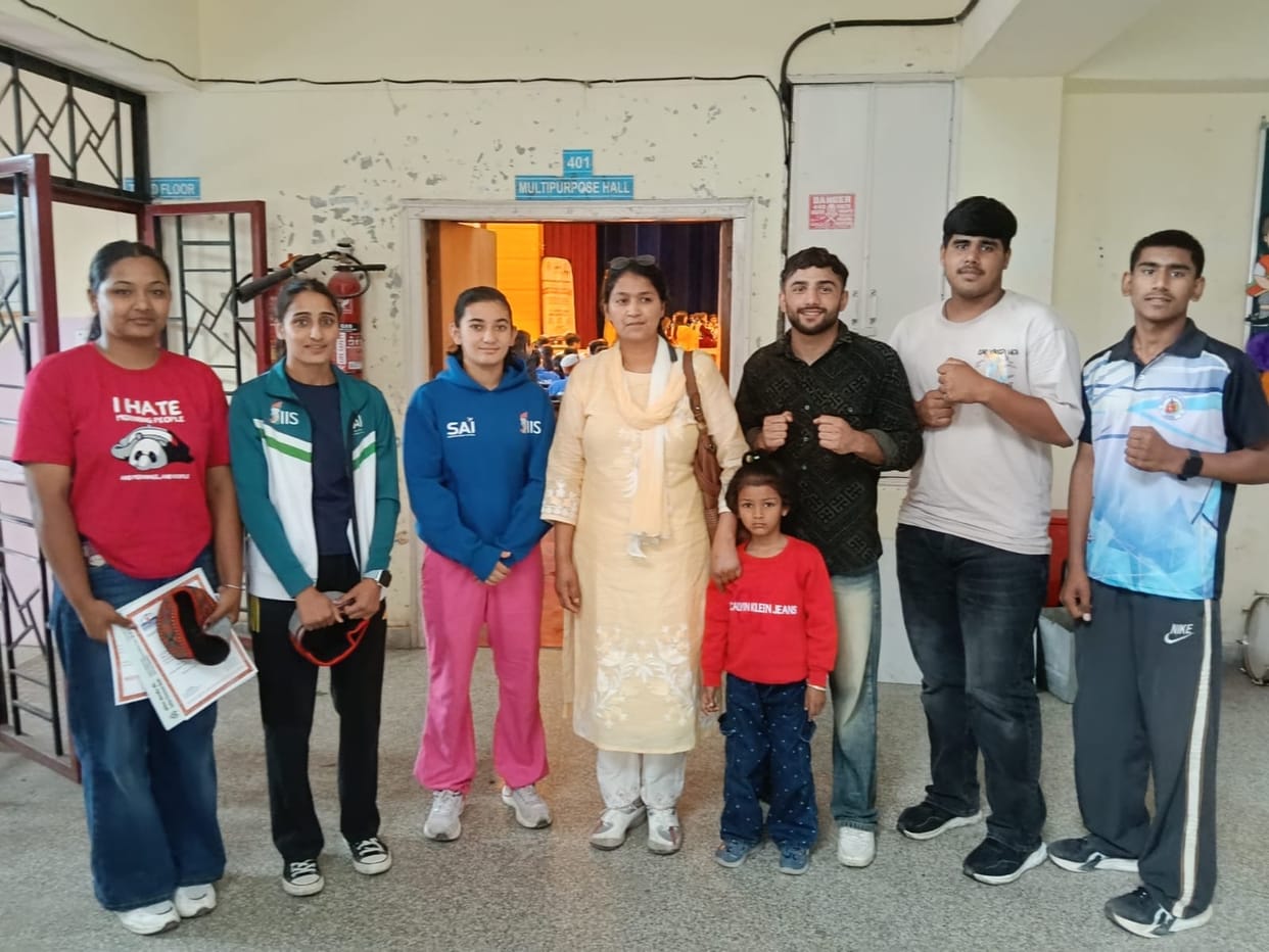 Nisha Negi: Teaches history by day, grooms boxing champions by evening.