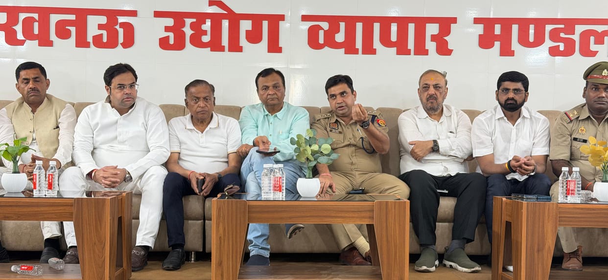 Traders learned fire safety measures through a live demo.