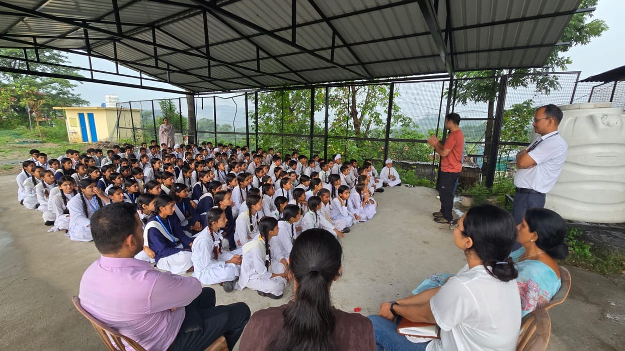Students and teachers at Kothipura School learn disaster management techniques.