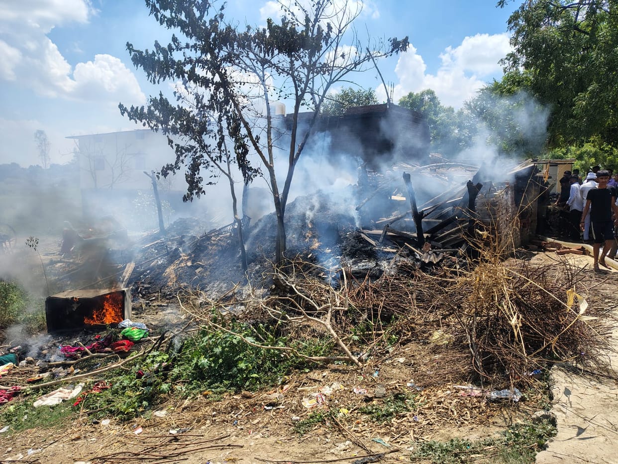 Six huts gutted in fire caused by short circuit.