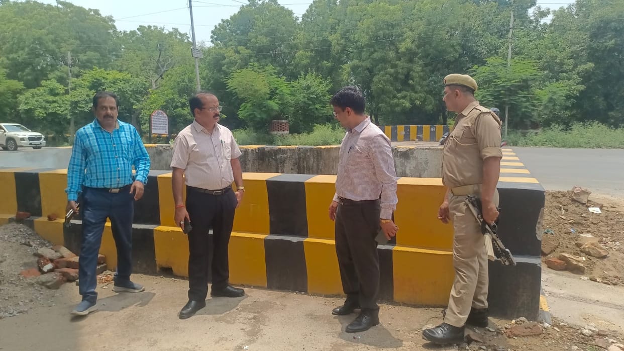 Reprimanded over the presence of garbage and silt in the drains.