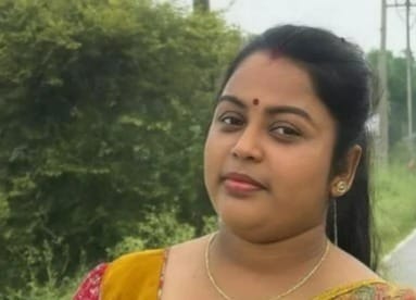 Nirmala created a small garden of flowers and medicinal plants in the courtyard of her house.