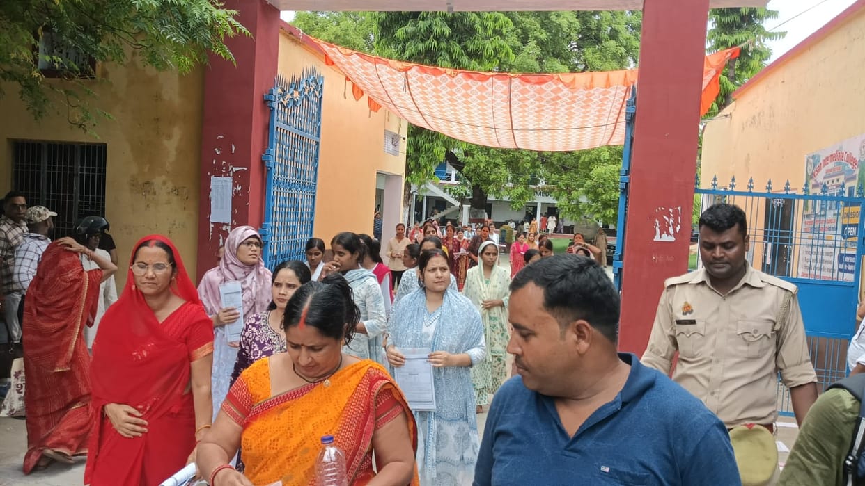Hindi paper was easy; Mathematics left candidates stumped.