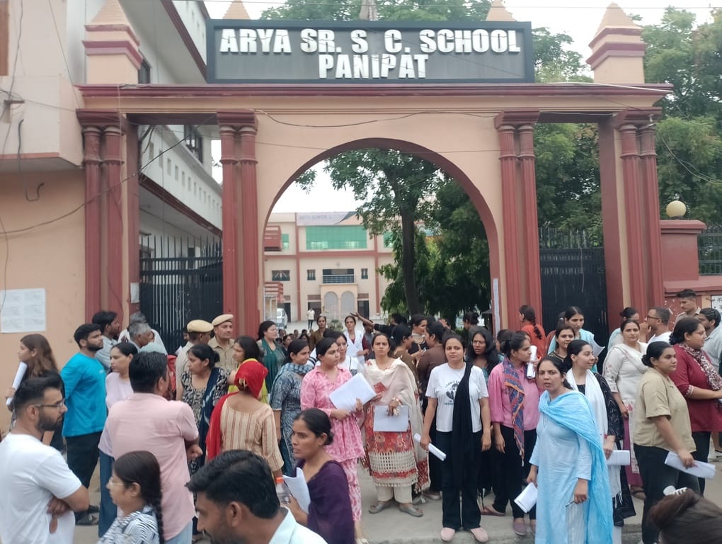 Bangles and bracelets were made to be removed outside the centers.