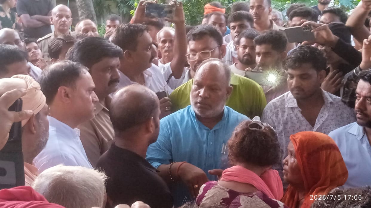 Relatives agree for last rites on assurance of Minister of State
