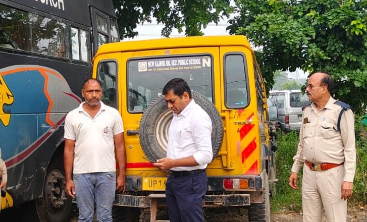 Vehicles operating without fitness certificates and permits for 27 schools and colleges in the district; notices issued.