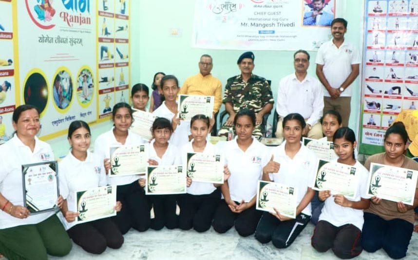 42 Karmayogis, 13 Bal Yoginis, and 10 organizations honored with the Seva Samman.