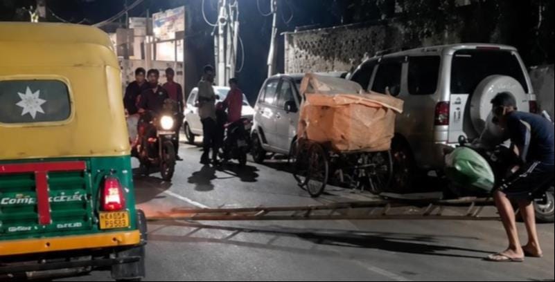Vandalism at Aishbagh substation; lathi-charge on protesters