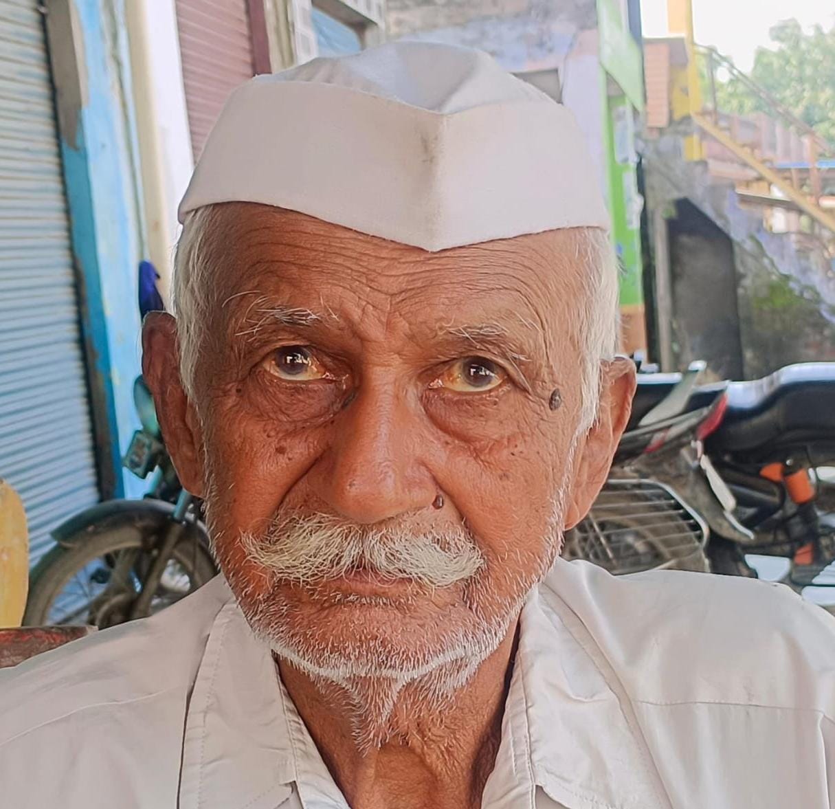 Khadar villages await restoration of bus service.