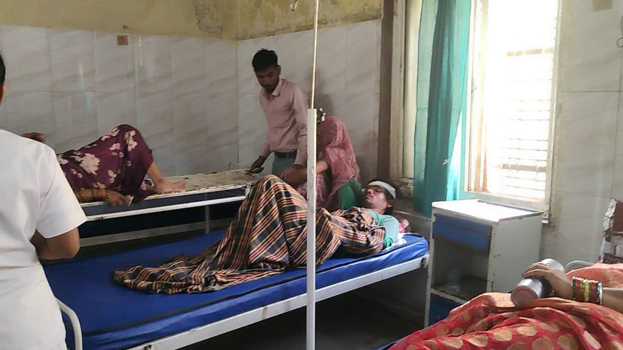 More than 10 passengers injured in a severe collision between a bus and a truck on the MP-UP border