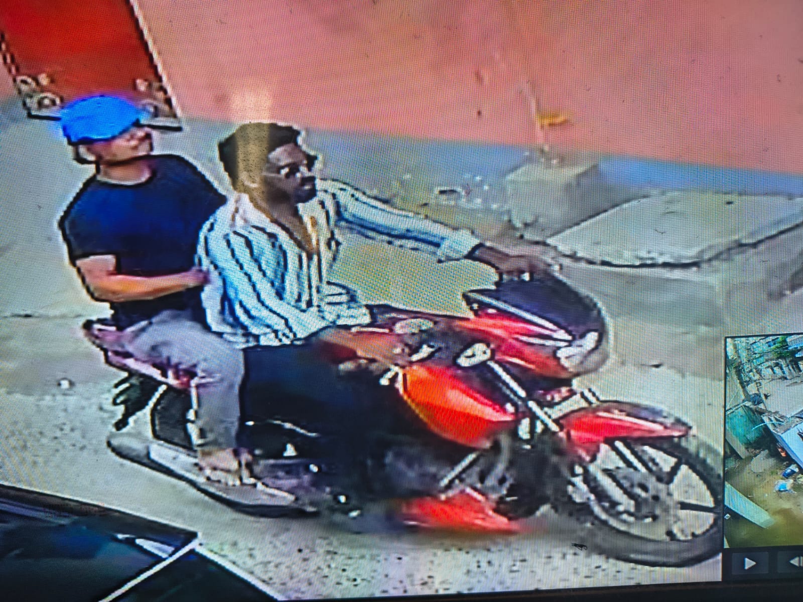 बाइक सवार अपराधी