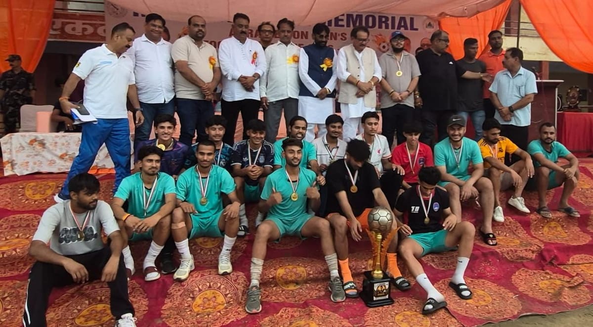 Agra News: आगरा फुटबाल अकादमी बनी चैंपियन