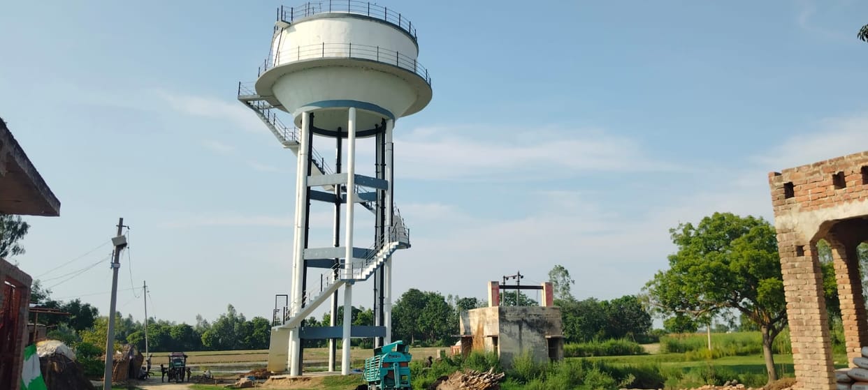 Tank dry for eight years; population of thousands drinking saline water.