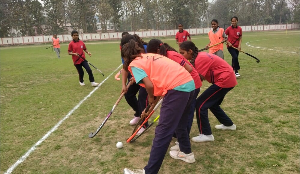 The arrival of the hockey coach provided convenience to the players