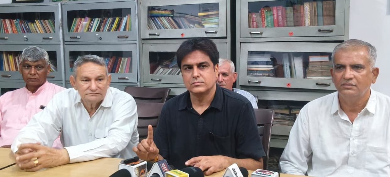 The Jat community will file a case against Sajjad Nomani.