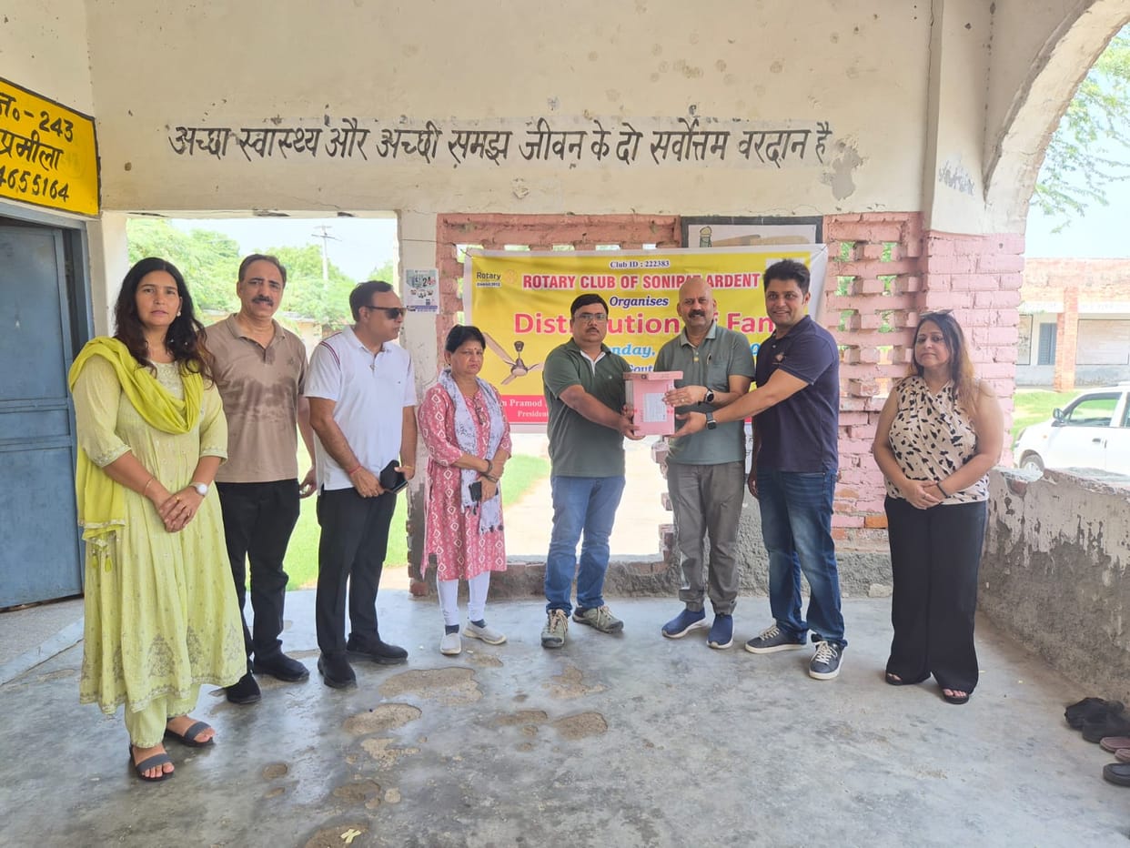 The Rotary Club of Sonipat Ardent donated five fans to a government school.