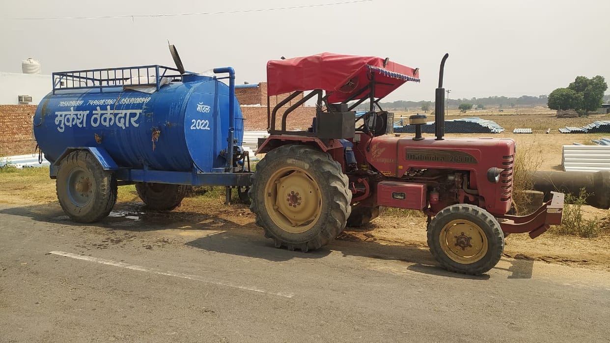 Residents of Mehuwala's Dhani have been left parched for a year due to the standoff between the Gram Panchayat and the Public Health Department