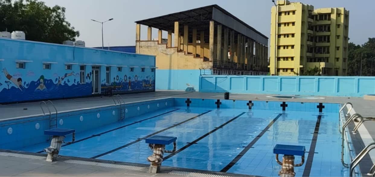 The opening of the children's swimming pool is now delayed by about two weeks.