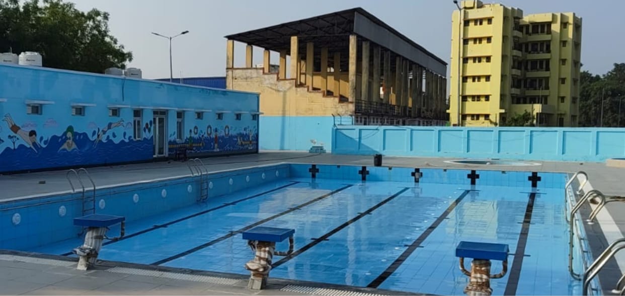 The opening of the children's swimming pool is now delayed by about two weeks.