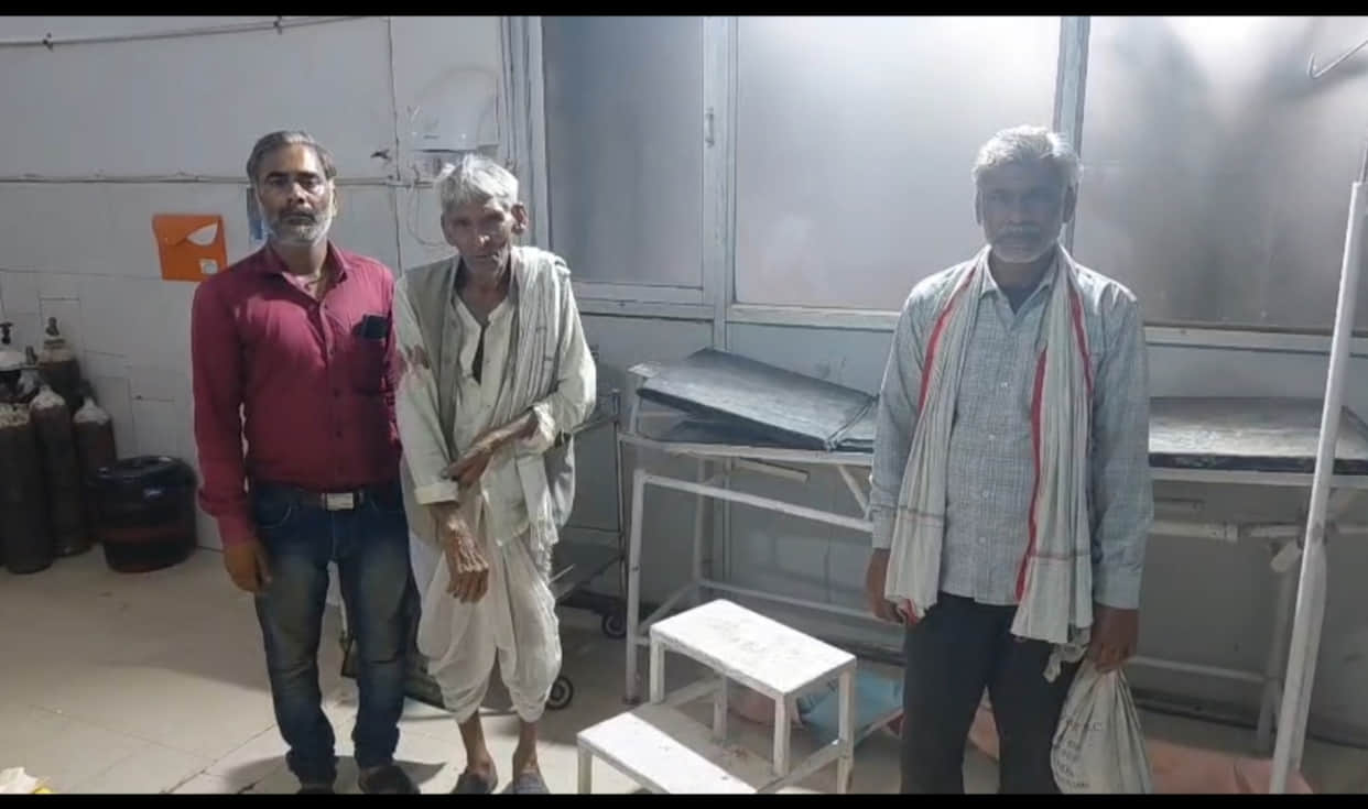 Shocking Cruelty in Panna: Son and Daughter-in-law Brutally Beat Elderly Father with Sticks to Grab His Land.