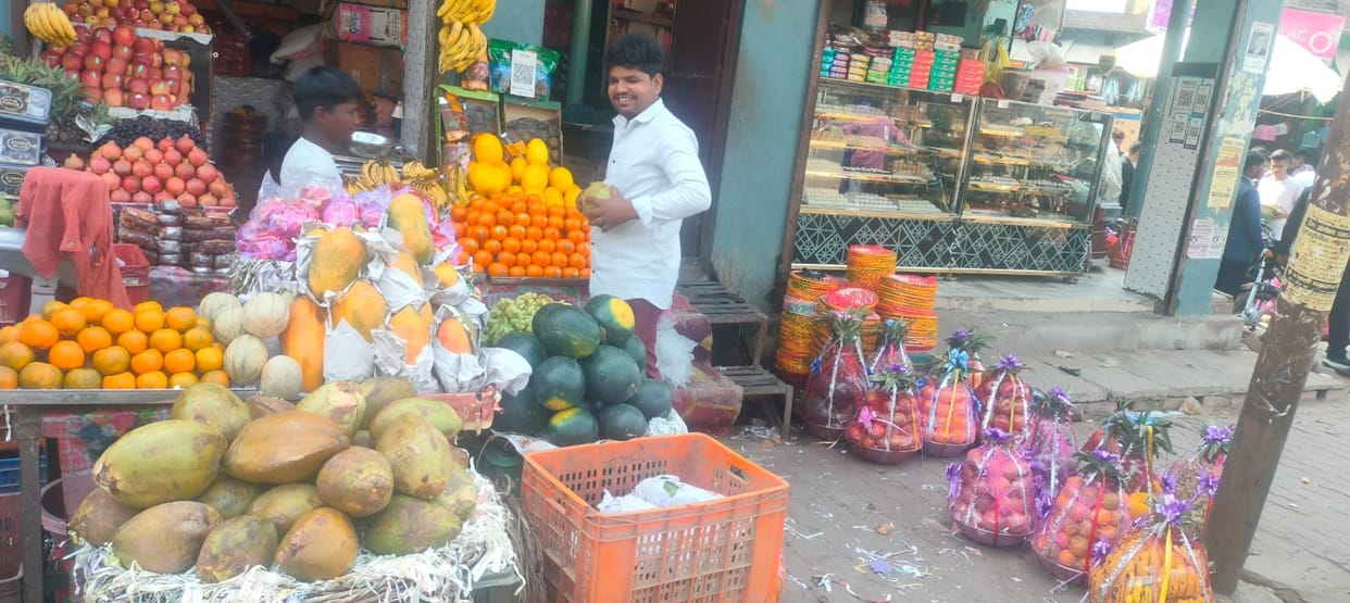 Fruit and dry fruit packaging business sees a boost during the wedding season