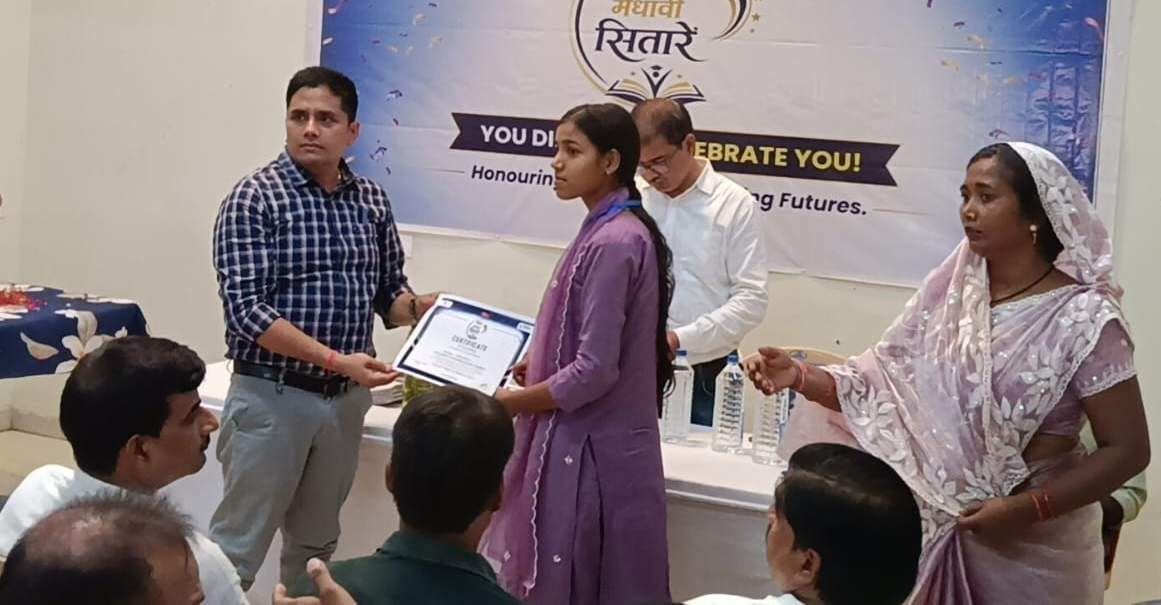 165 meritorious students honored; CO advises staying away from 'reel culture'.