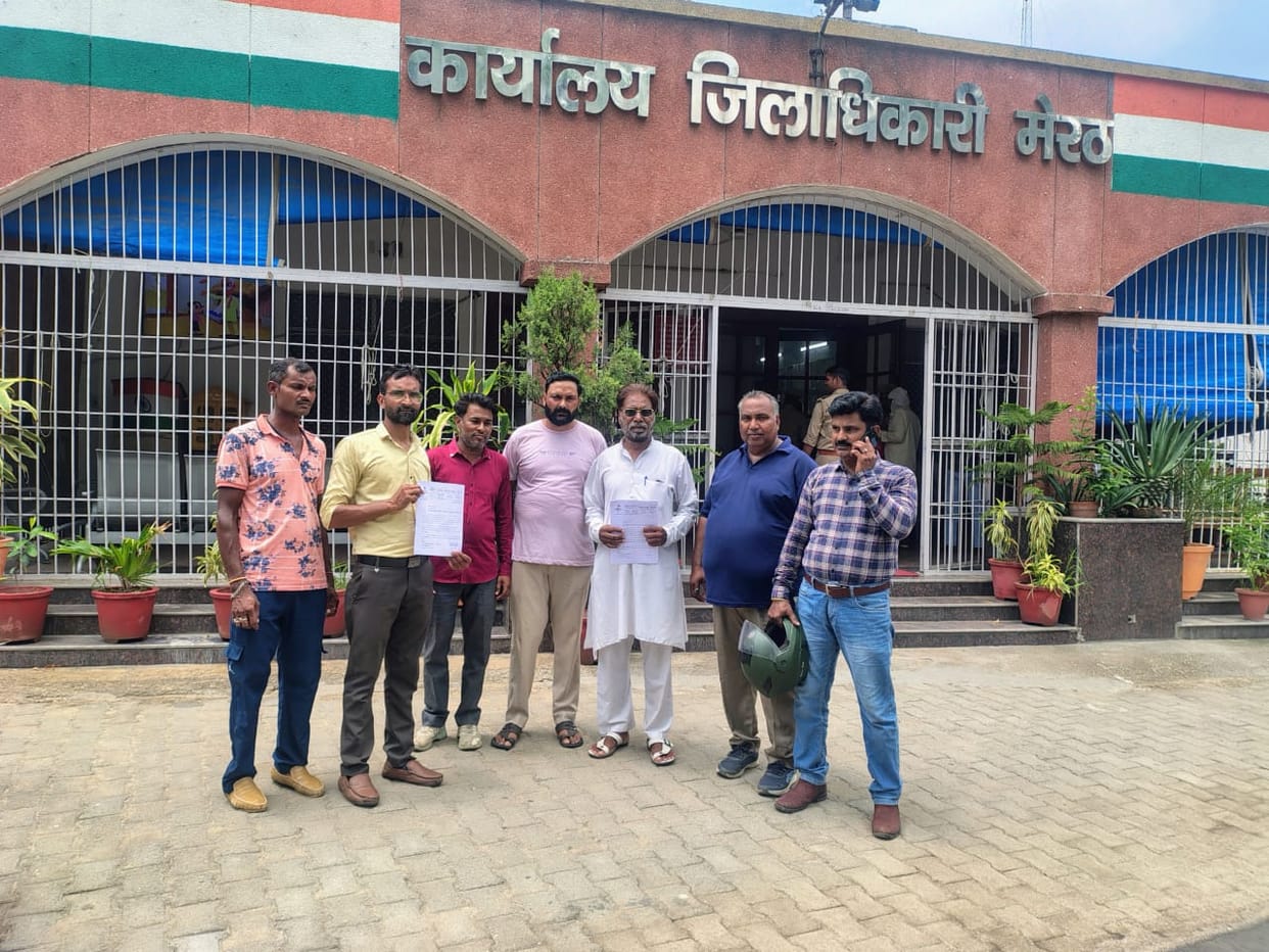 Safai Mazdoor Congress appeals to the Divisional Commissioner over non-payment of wages.