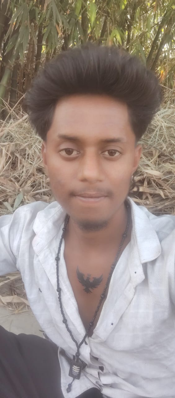 Youth died under suspicious circumstances, dead body found in corn field
