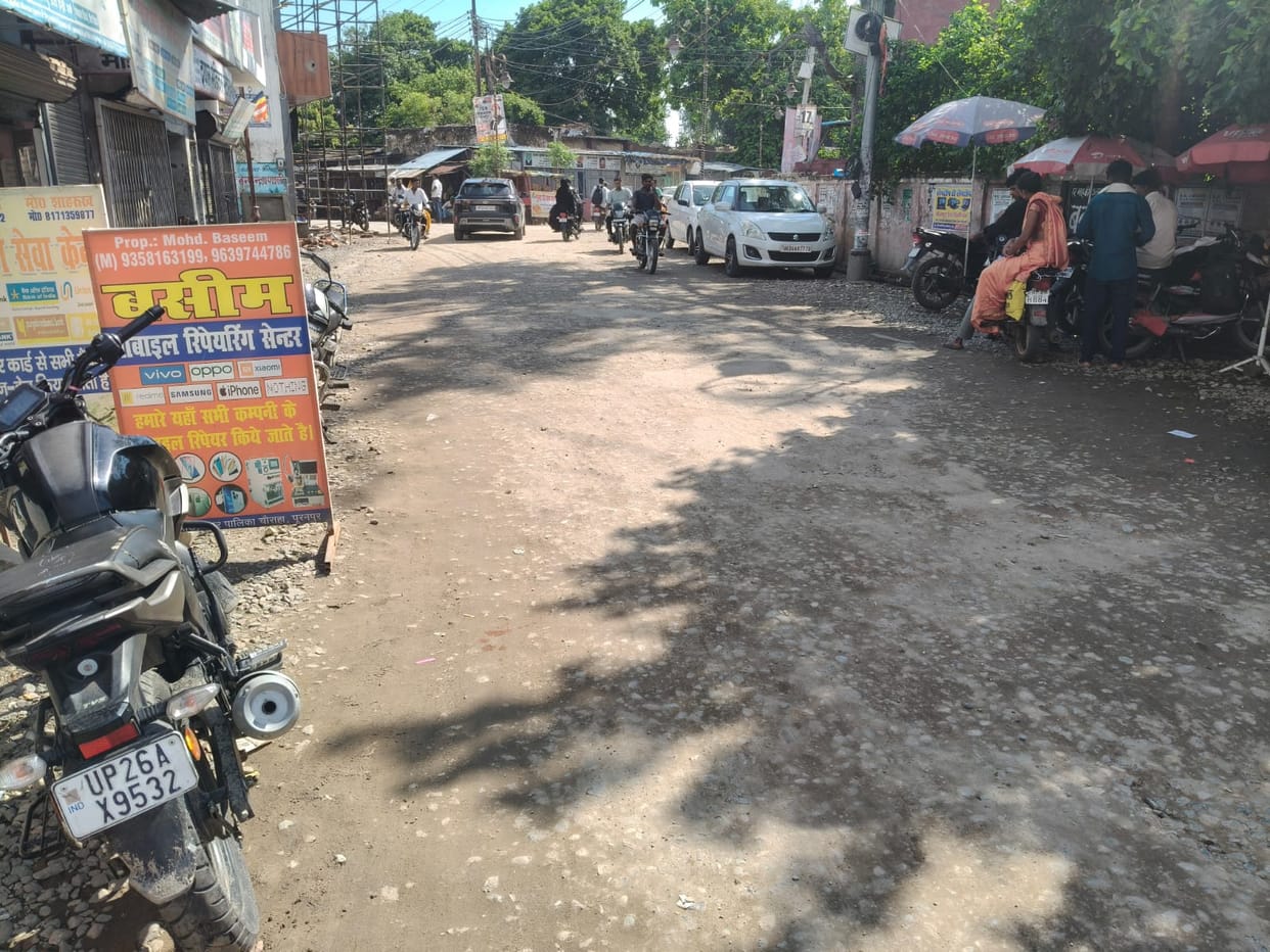 Road construction left incomplete; commuters facing hardships.
