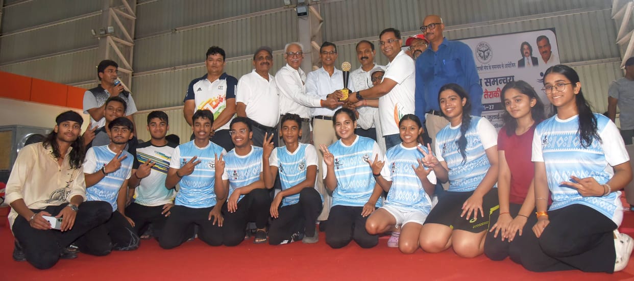 Lucknow and Varanasi won the titles.
