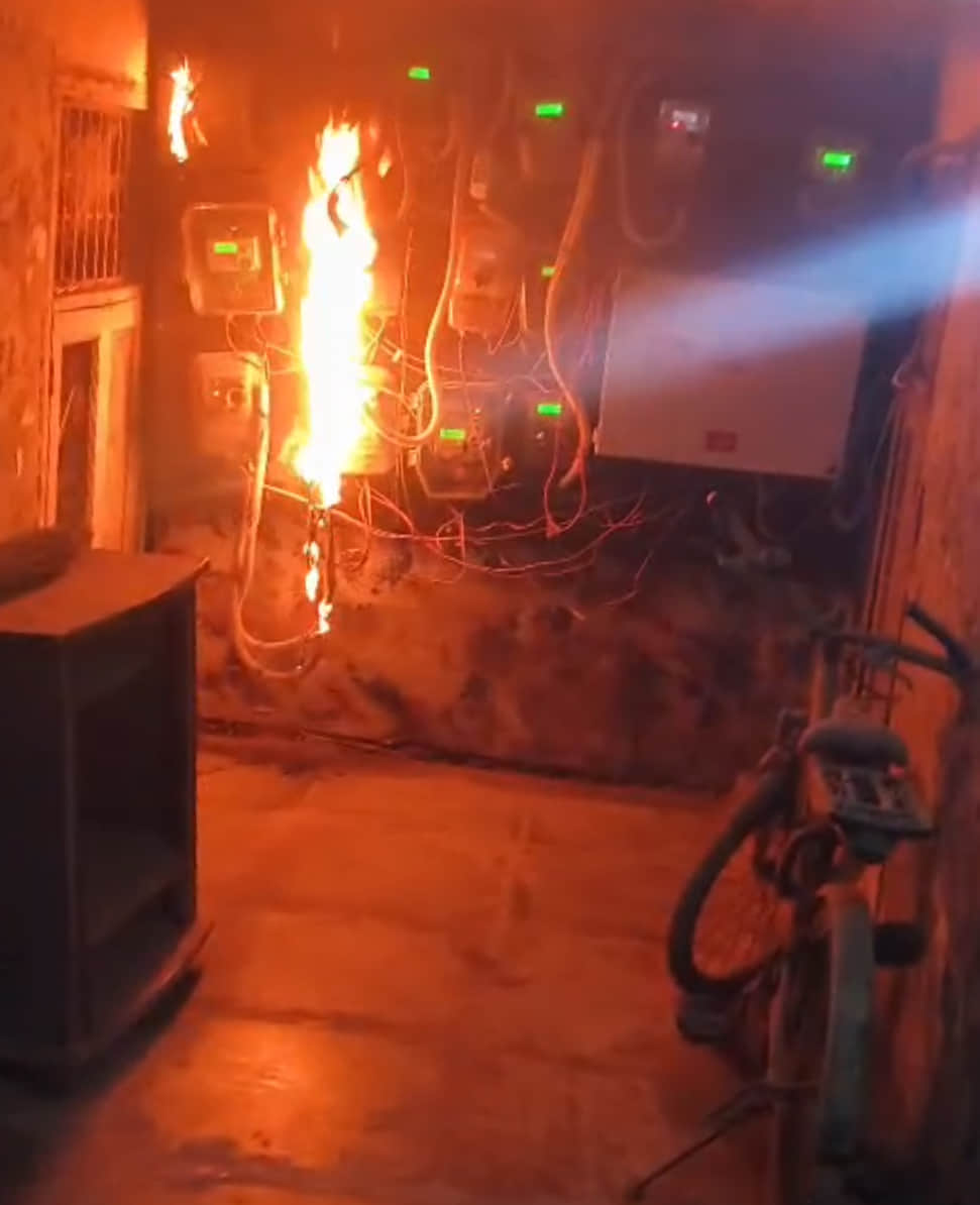 Fire breaks out in electricity meters of a building in DLF Colony.