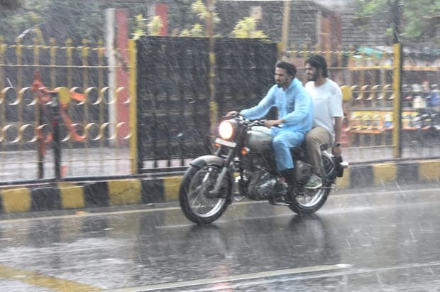 Rain brings pleasant weather, waterlogging in many areas, relief from heat