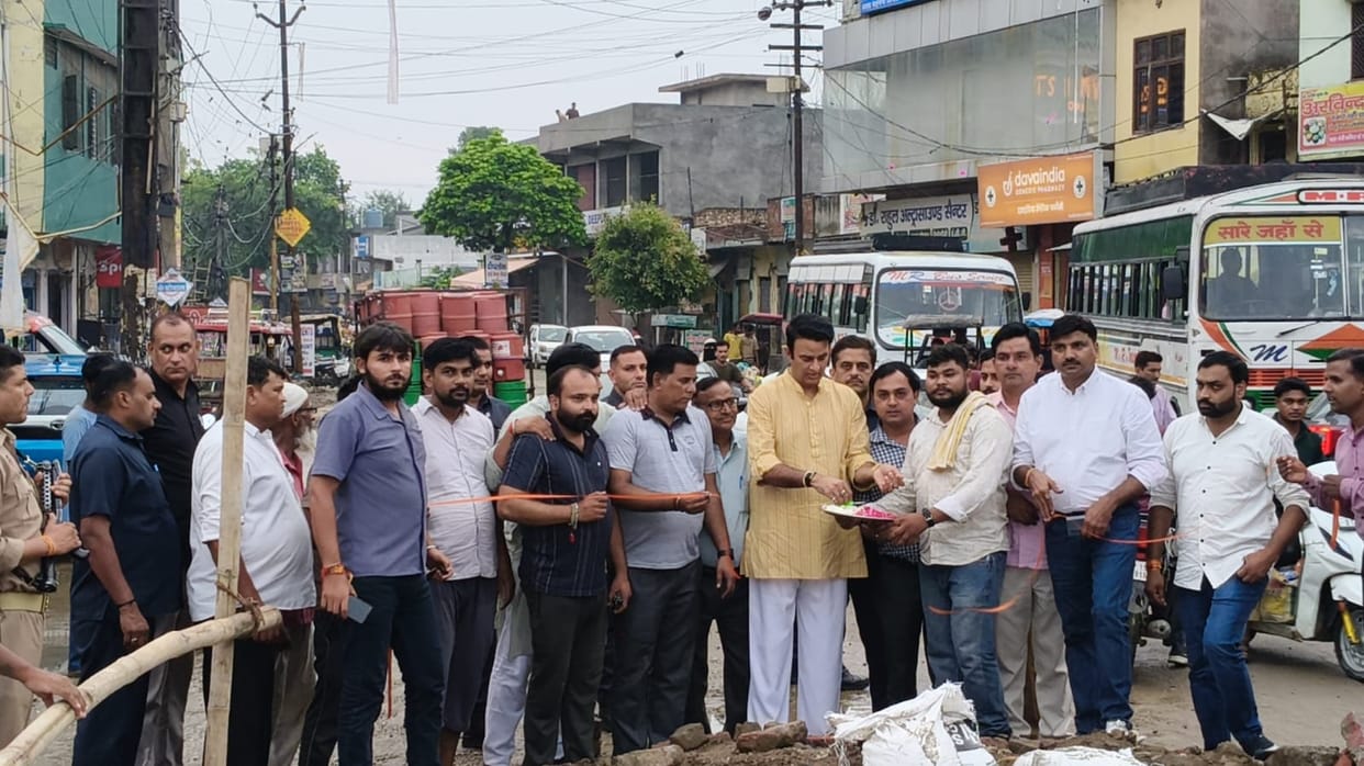 Inauguration of the reconstruction work on the Devi Mandir culvert.