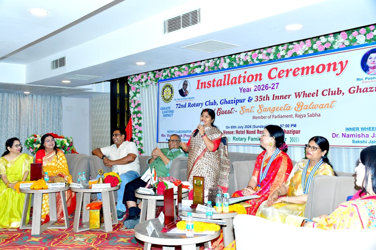 Vinita took the oath as President of the Rotary Club, and Dr. Namisha as President of Inner Wheel.