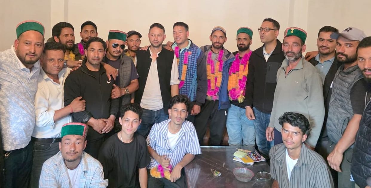 Command of the Devta Nag Valley Yuvak Mandal, Jaghori, handed over to the community
