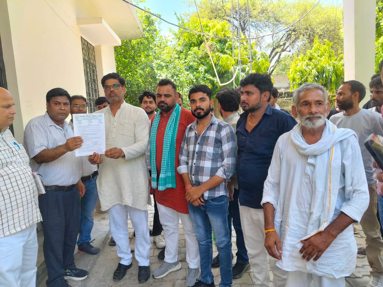 BKU (Bhanu) announces agitation over power crisis in Awagarh.