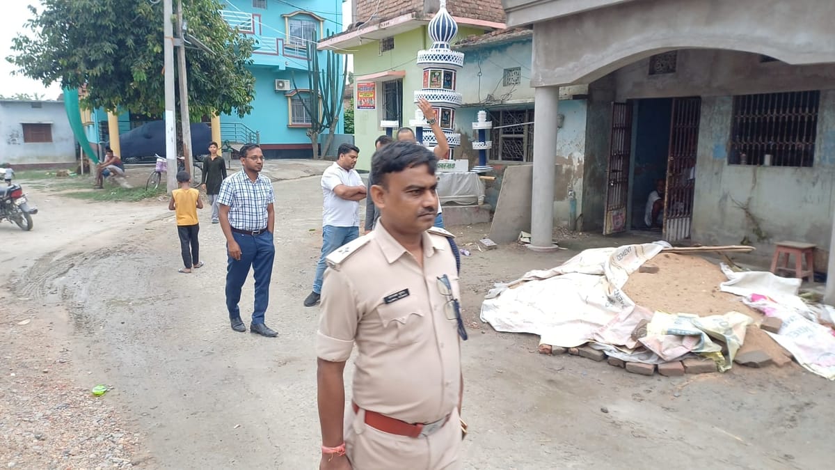 Bihar: सारण में NIA की बड़ी रेड! घंटों पूछताछ, मोबाइल-लैपटॉप जब्त; मानव तस्करी कनेक्शन की जांच से मचा हड़कंप