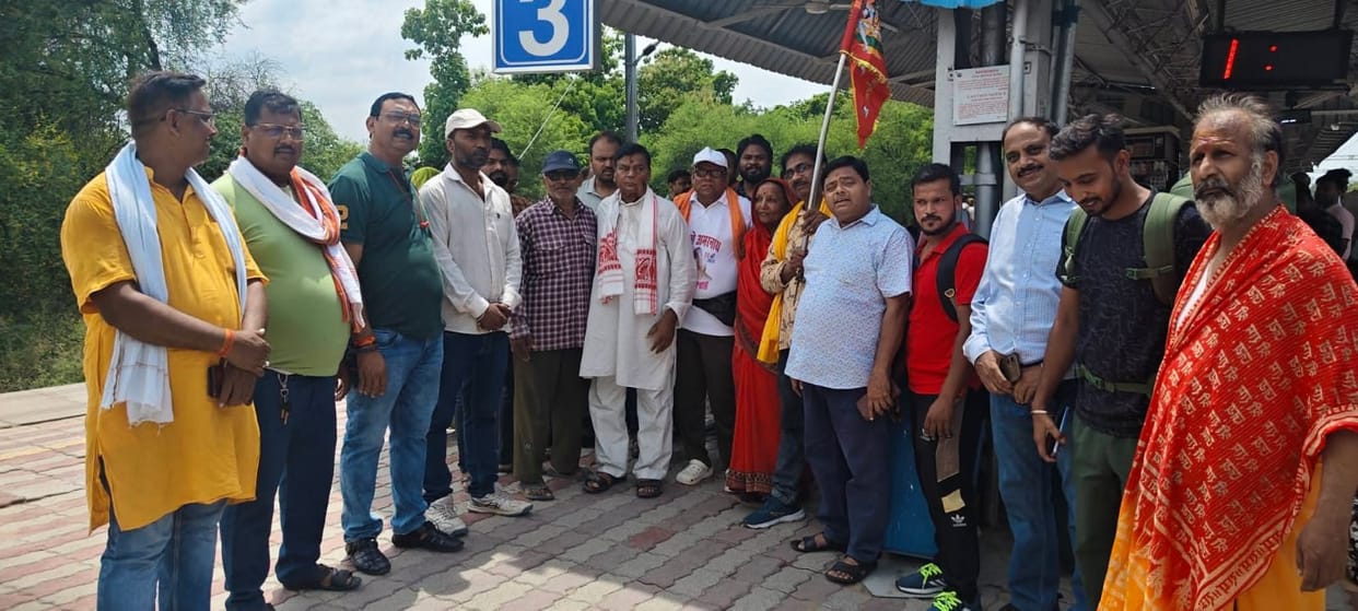 A group of 151 pilgrims departs for the Amarnath Yatra.