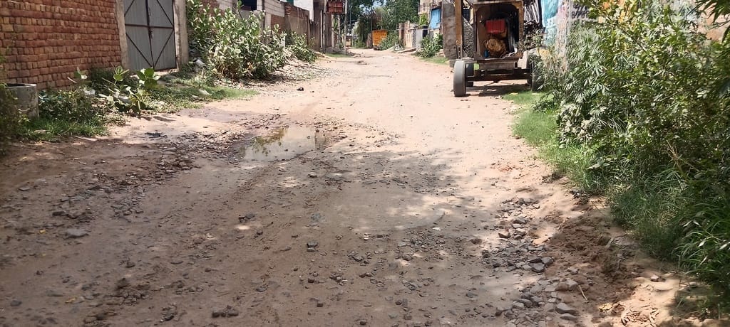 Krishna Colony-Rewari Road in a dilapidated state even after 23 years.