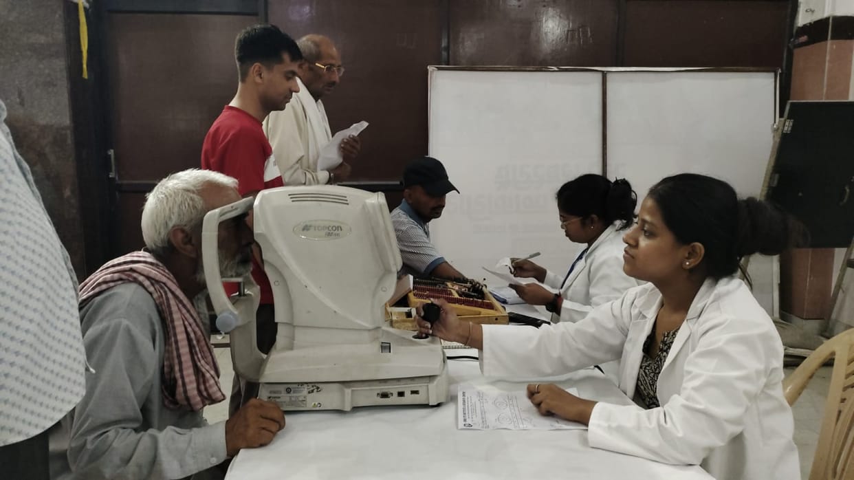 Cataracts detected in nine out of 160 people examined.