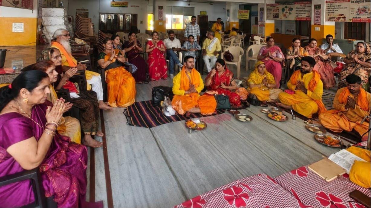 Yajnopavita Sanskar held at Gayatri Shaktipeeth