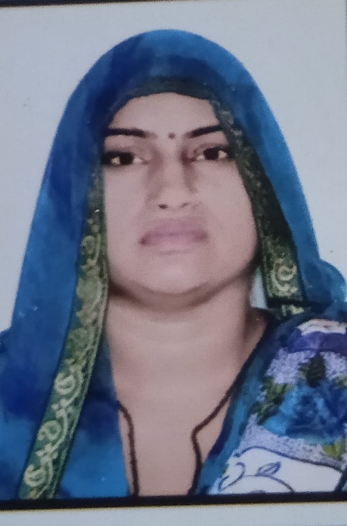 Hathras News: महिलाओं को आत्मनिर्भरता की राह दिखा रहीं मुन्नी देवी