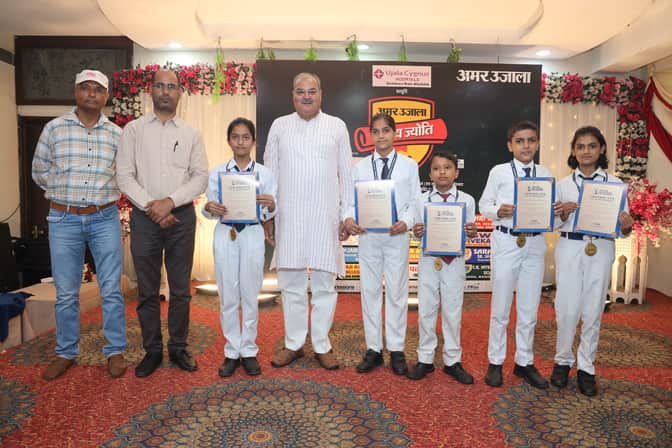 Meritorious students were overjoyed upon receiving honors.