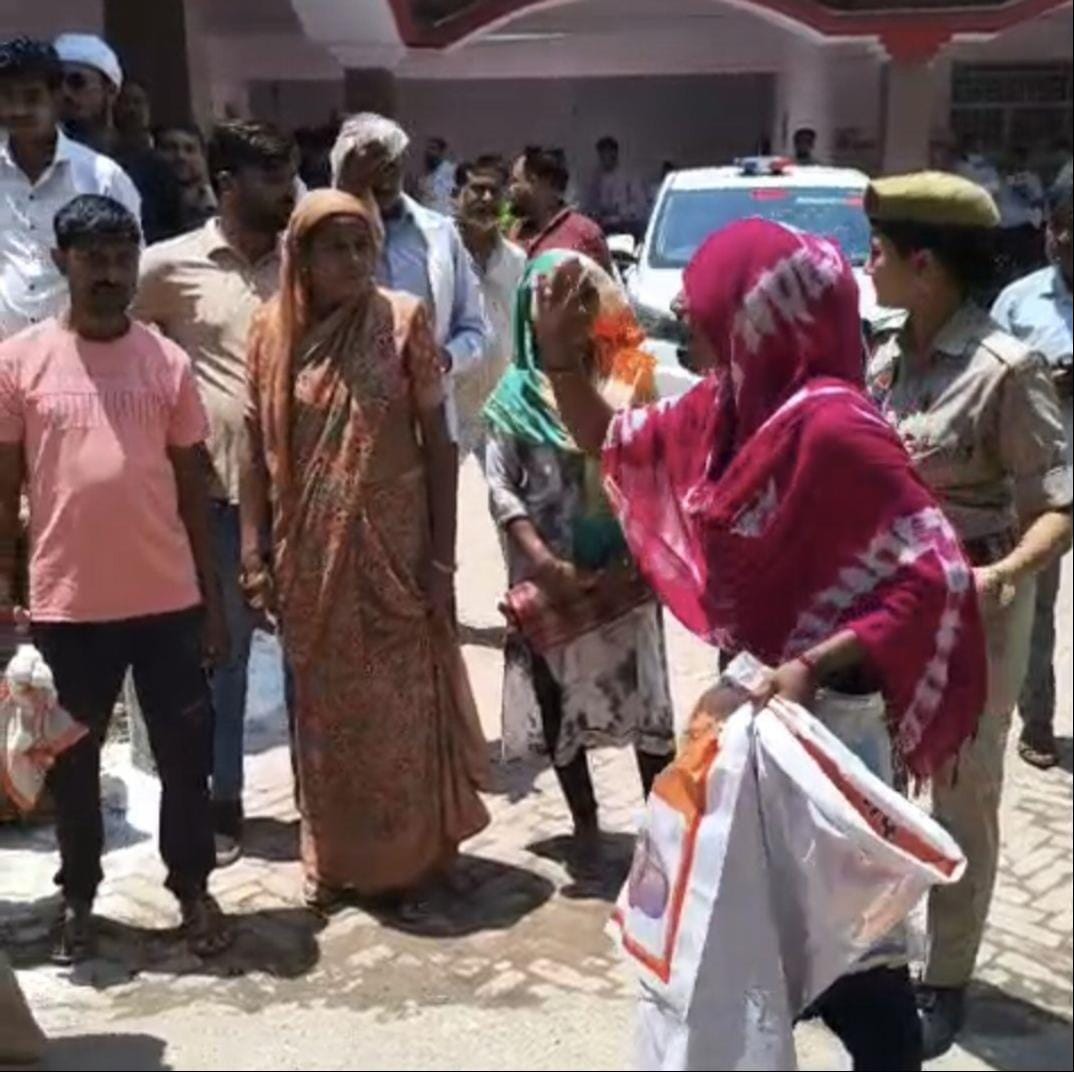 The police detained the couple who were creating a ruckus.