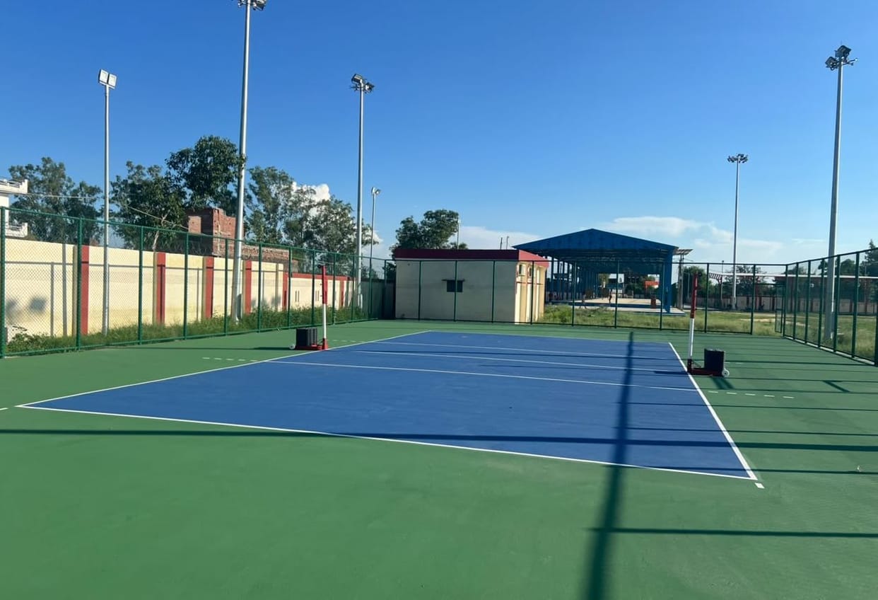 Volleyball training did not start at the stadium due to the absence of a coach.