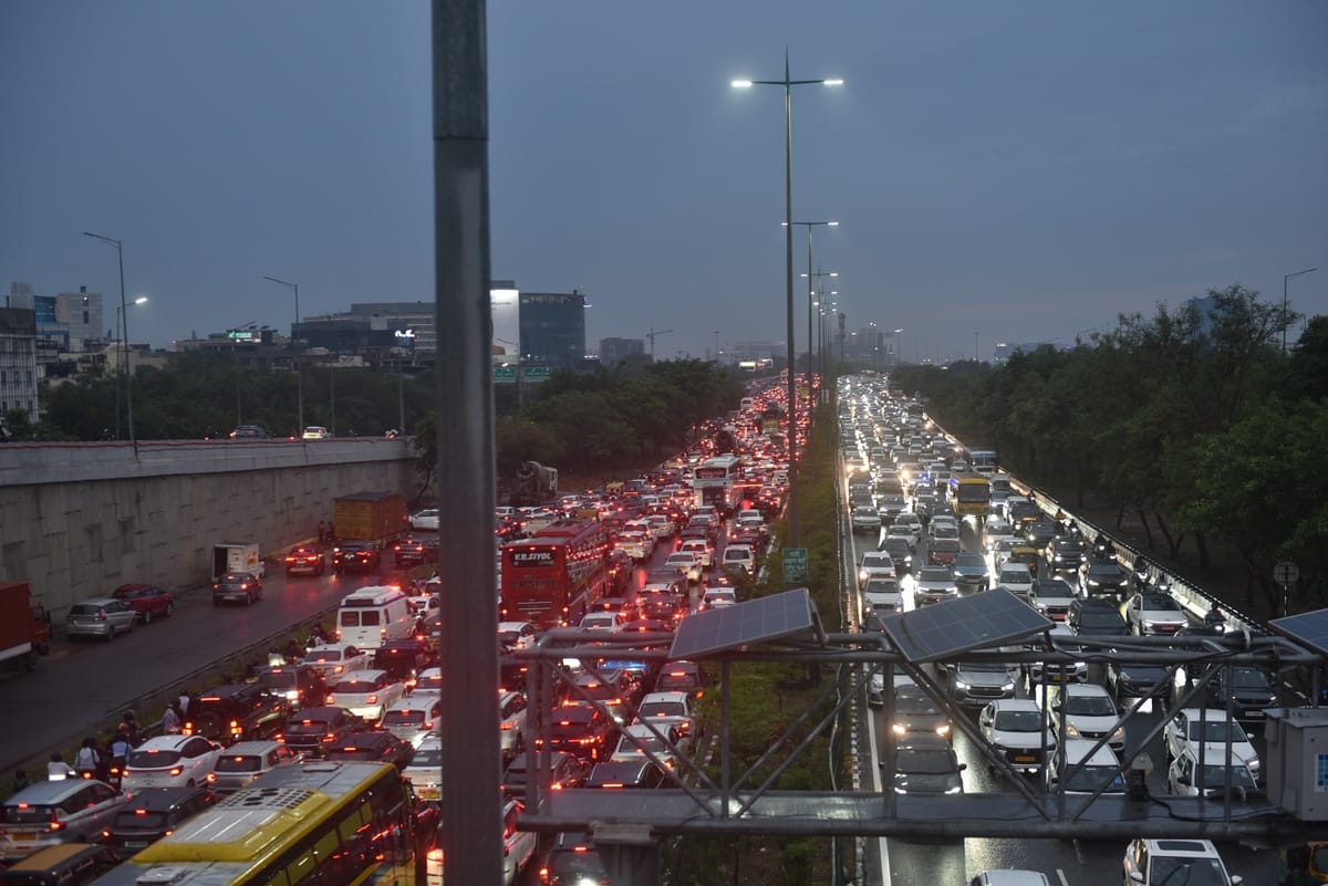 Weather: दक्षिणी दिल्ली में बारिश, अब चार दिन फुहार के आसार; तापमान में गिरावट से उमस और गर्मी से मिलेगी राहत