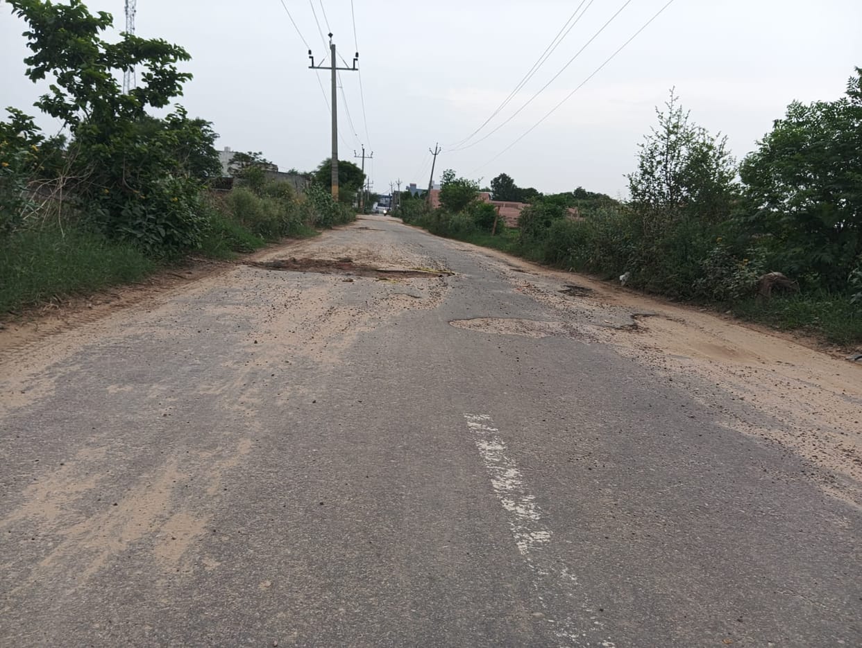 roads in the Jhajjar and Badli assembly constituencies.